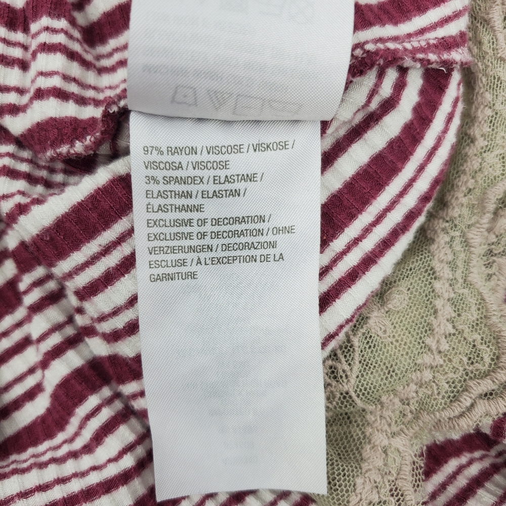 LOGO by Lori Goldstein Red White Striped Lace Bottom Tunic Size 1X - Picture 9 of 9